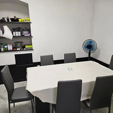Casa Regis - Free Parking Guest house *